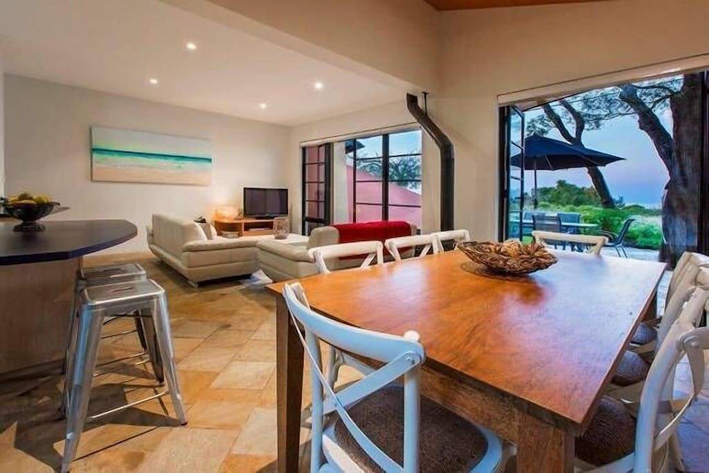 Panoramablick auf die Bucht - Haustierfreundlich und nur 5 Gehminuten von der Stadt entfernt in Dunsborough, Western Australia