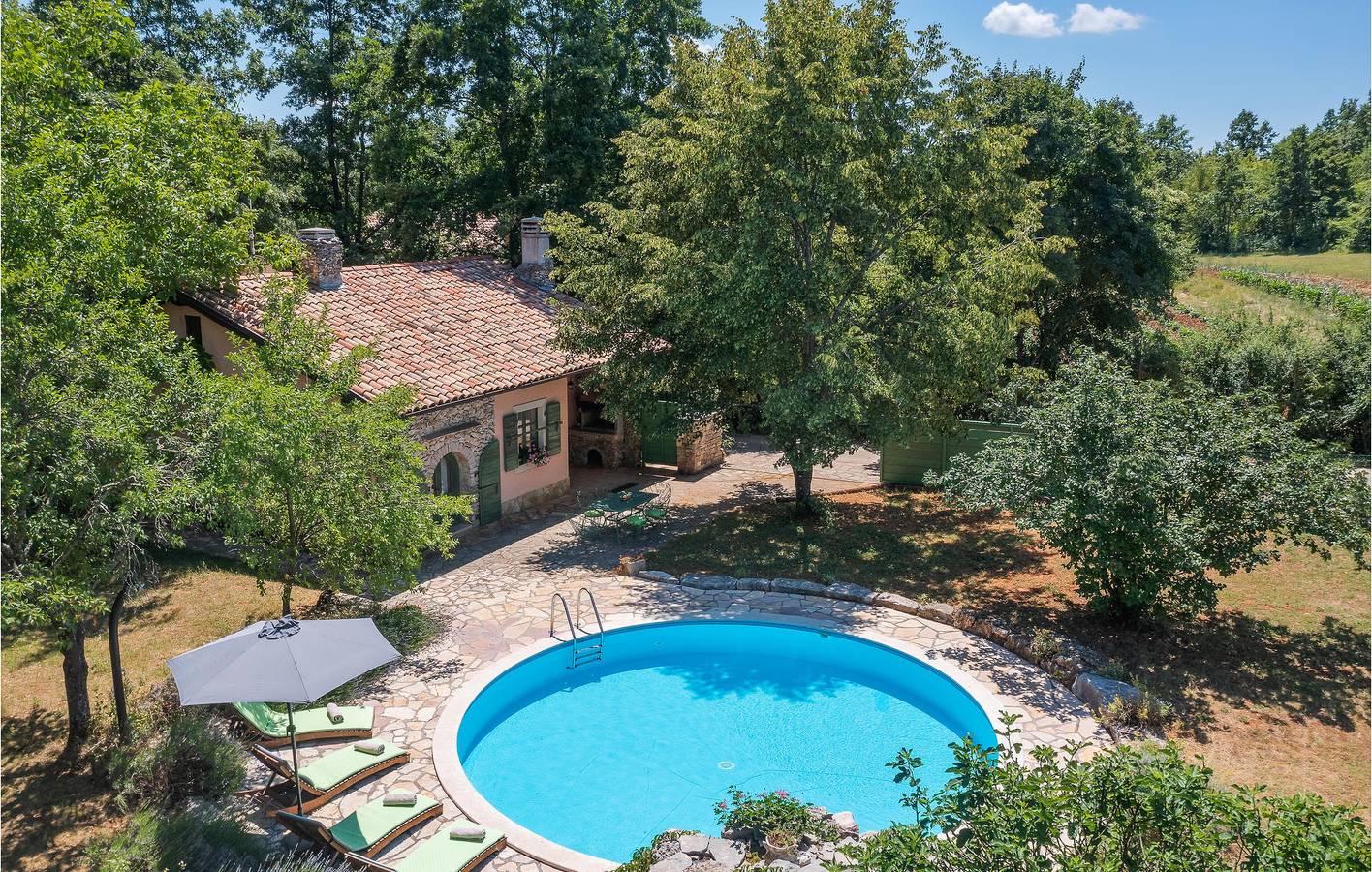 Gemütliche Ferienwohnung mit Pool, WLAN und Parkplatz in Pazin, Zentralistrien