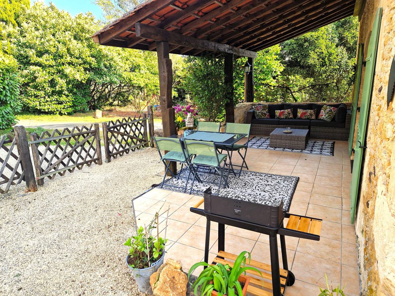 Le Petit Mas Dordogne in Veyrines-de-Vergt, Périgord
