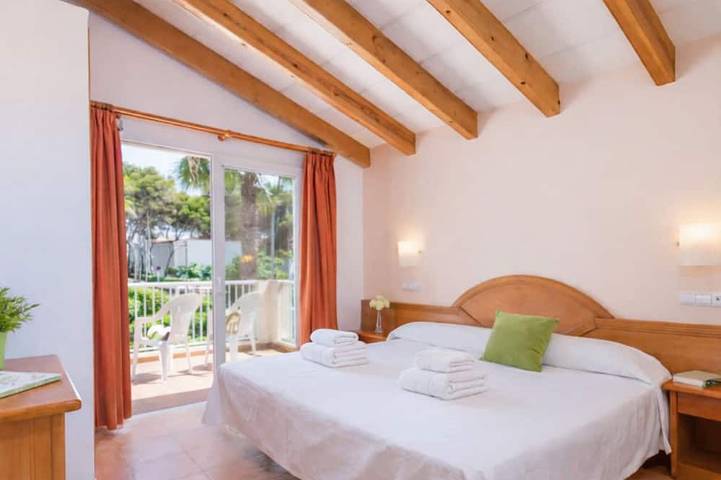 Villa Fina con piscina privada in Cala Blanca, Ciudadela