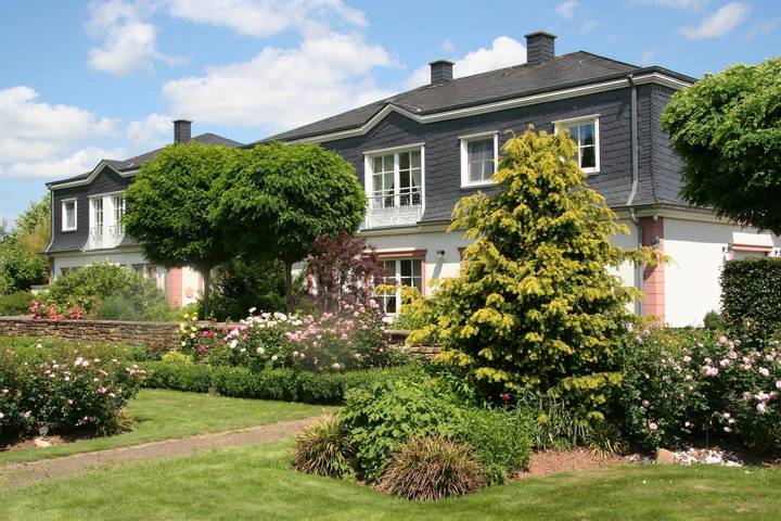 Ferienwohnung für 4 Personen, mit Garten und Sauna sowie Terrasse, mit Haustier