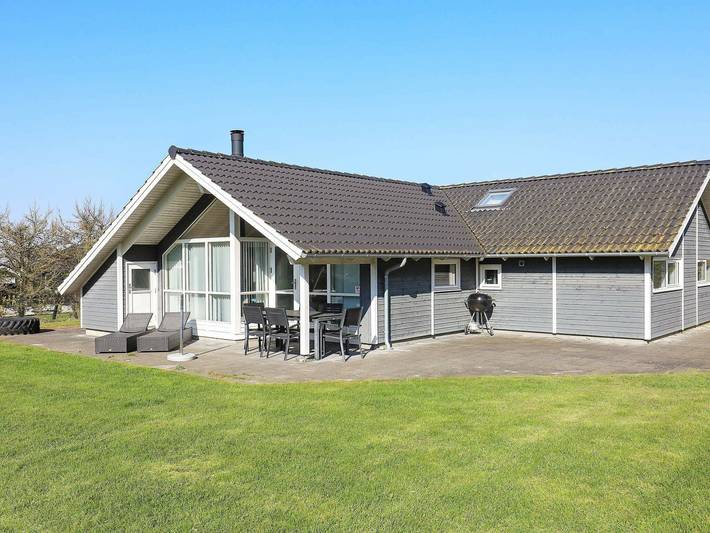Ferienhaus für 8 Personen, mit Whirlpool und Terrasse sowie Sauna, mit Haustier auf Langeland