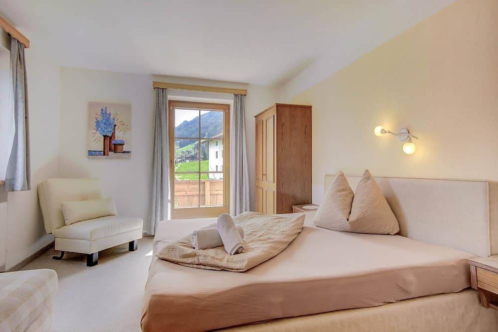 Ganze Wohnung, Wohnung in Hainzenberg am Skilift in Hainzenberg, Zillertaler Alpen