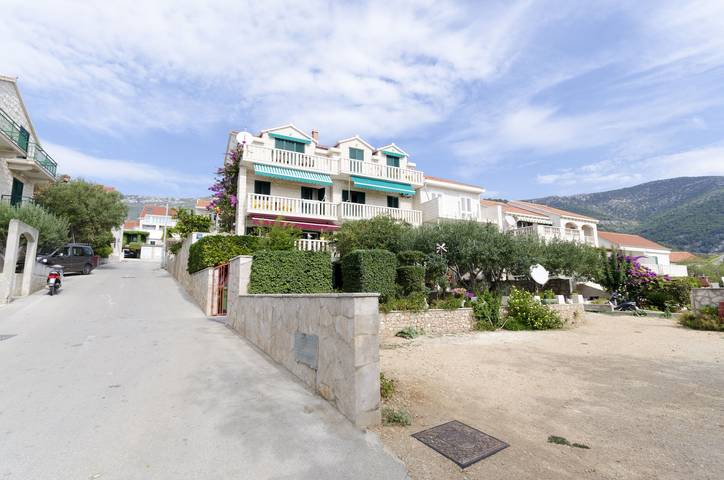 Gîte pour 5 personnes, avec Balcon à Bol