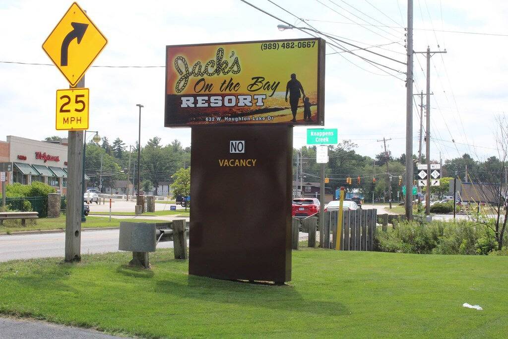 Jack's on the Bay, 2 Bedroom/1 Bath A in Prudenville, Roscommon County