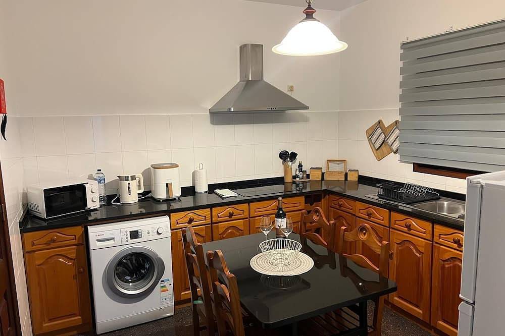 Charming retreat in Machico, pets accepted. By the sandy beach in Santa Cruz (Madeira), Isla de Madeira