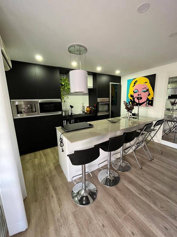 Apartamento para 6 personas, con piscina para niños y vistas además de jardín y piscina en Playa de la Cala del Moral