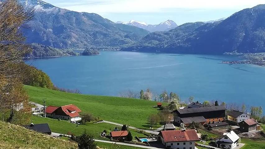 Apartament wakacyjny dla 5 osób, z basen i ogród oraz balkon w Mondsee