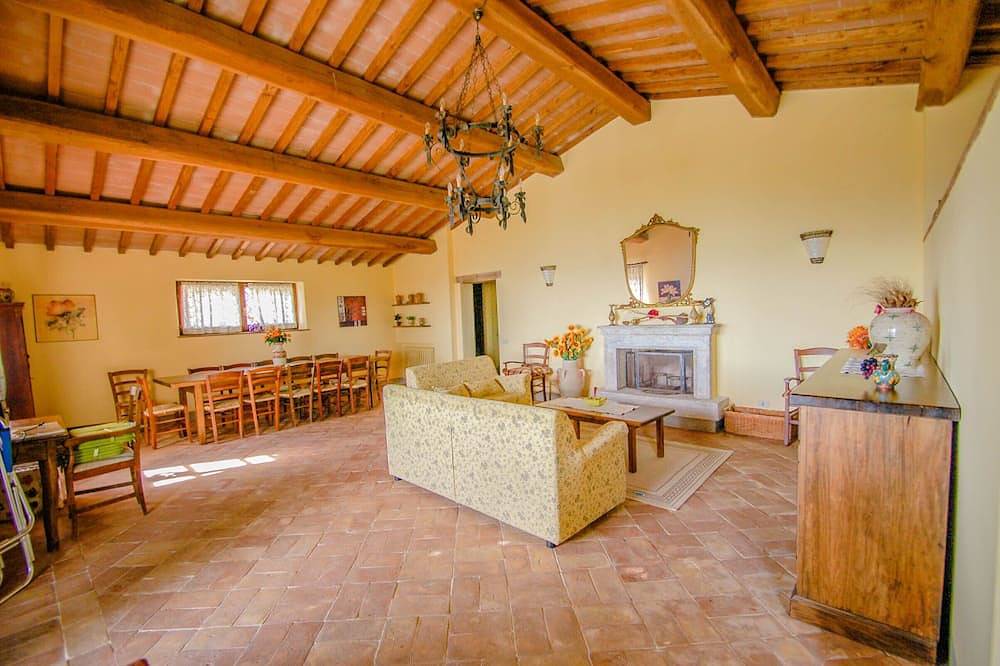 Detached villa with private and fenced pool 1,6km Montecchio, 20km from Orvieto. in Montecchio, Provinsen Terni