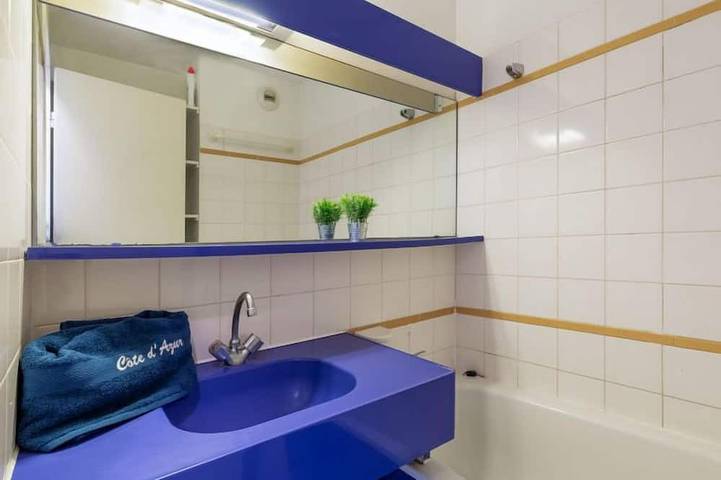 Gîte pour 4 personnes, avec jardin et piscine, animaux acceptés dans Golf De Cap Esterel - 4