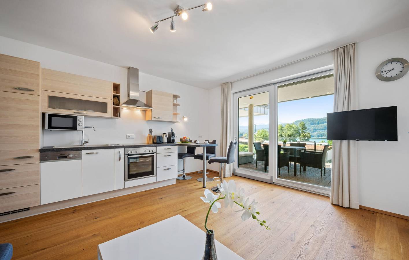 Ganze Ferienwohnung, Ferienwohnung für 4 Personen mit Terrasse in Pörtschach am Wörthersee, Klagenfurt-Villach