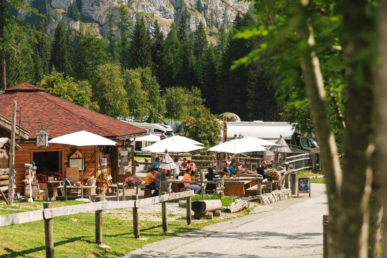 Camping Marmolada Malga Ciapela - Glamping Experience in Rocca Pietore, Dolomiti Superski