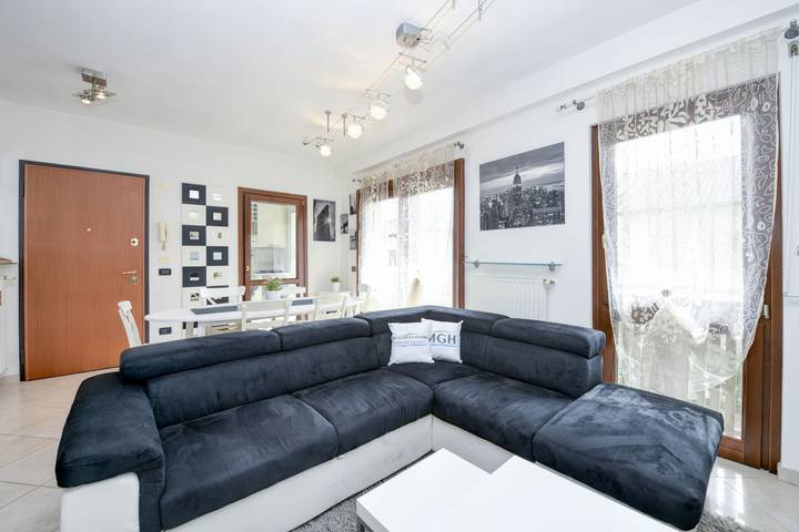 Ganze Wohnung, Laguna Residence Lake Front in Colombare, Sirmione