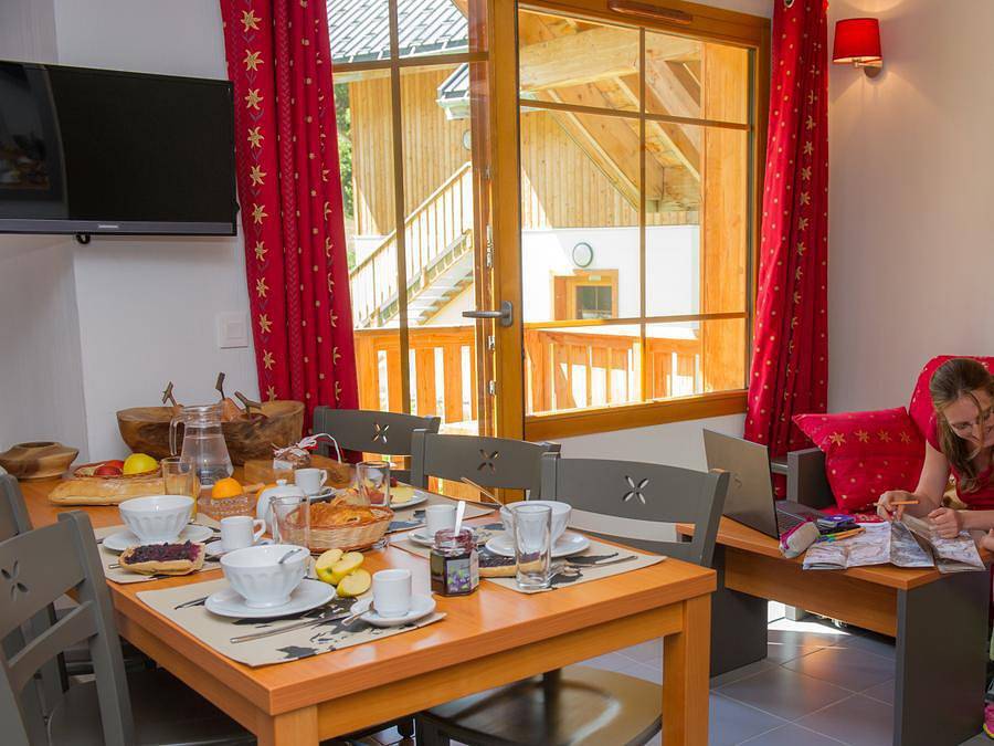 Résidence Goélia Les Chalets De Belledonne - Appartement 8 personnes - G/150_3/4 Pieces 8 Personnes in Saint-Colomban-des-Villards, Région de Saint-Jean-de-Maurienne
