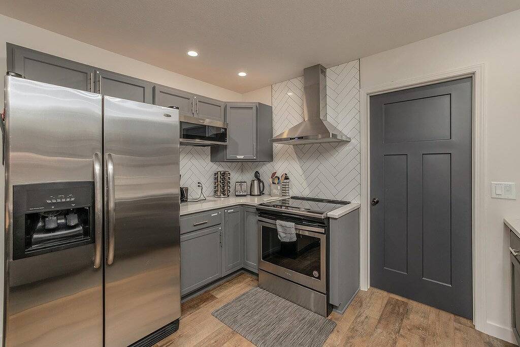 Greystone Home -Excellent location Updated Style! in Springfield (MO), Greene County (MO)