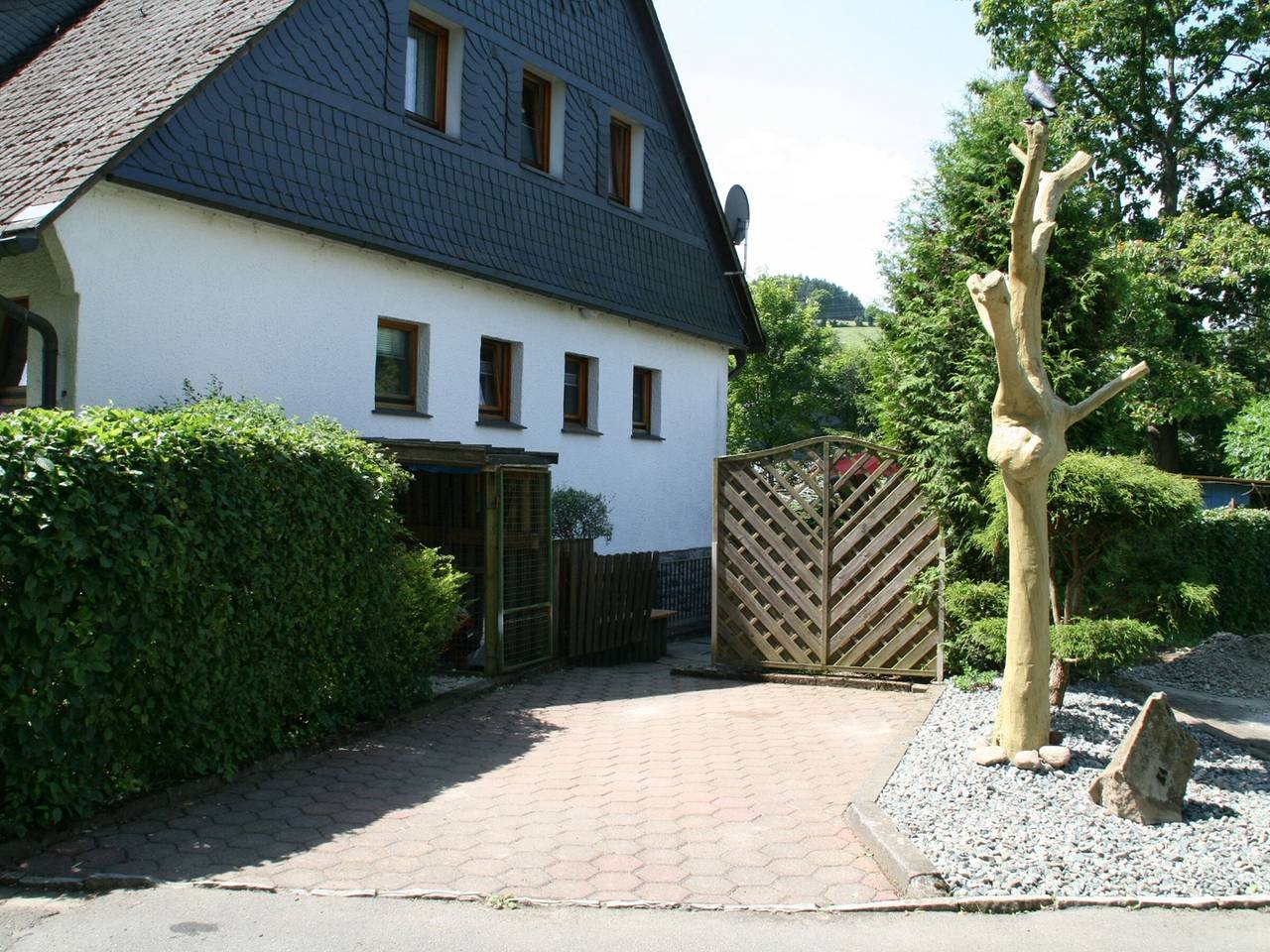 Ganze Wohnung, Apartment 'Fewo am See' mit Seeblick, Gemeinschaftsterrasse und Wlan in Olsberg, die Mittelgebirge