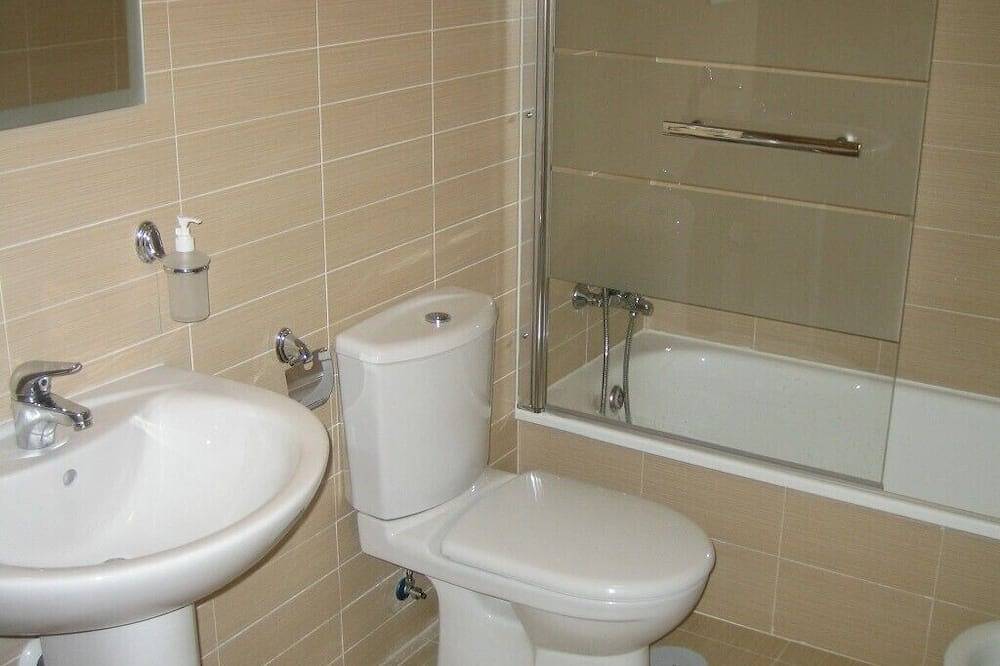 Entire apartment, Luxury apartment with fantastic views and 5 minutes from bars/beach/marina. Wifi in Almerimar, El Ejido