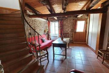 Gîte pour 6 personnes, avec balcon à Courniou