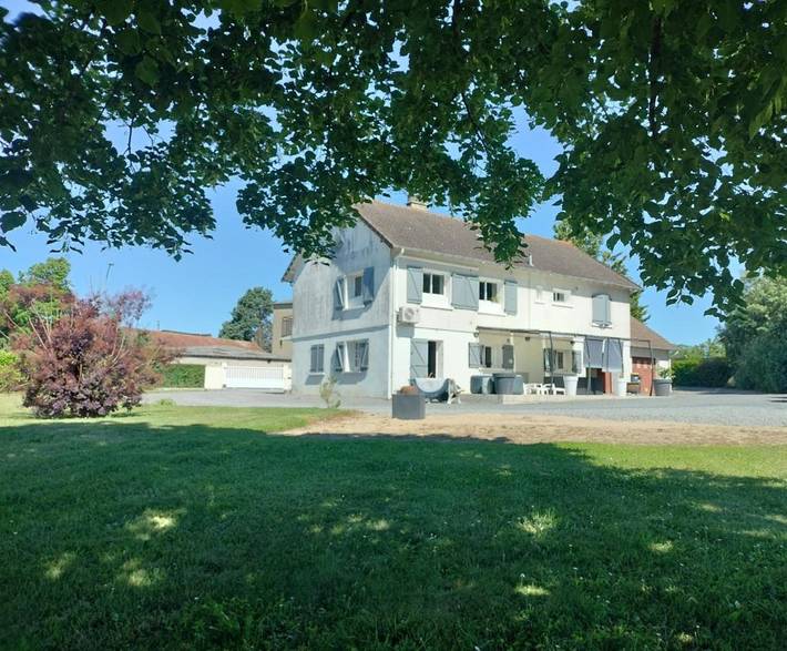 Chambre d’hôte pour 2 personnes, avec jardin et vue à La Trimouille