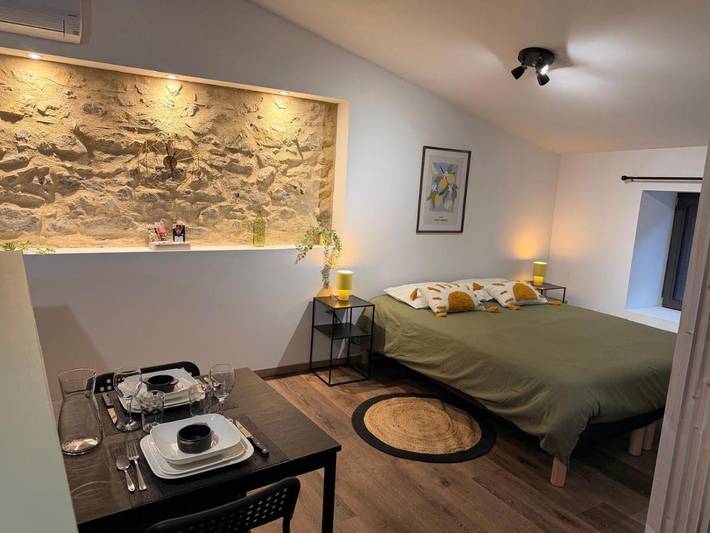 Gîte pour 2 personnes, avec Balcon et Jacuzzi ainsi que Terrasse et Vue à Andance