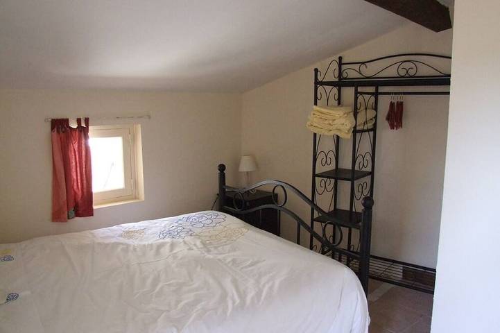 Location de vacances pour 4 personnes, avec terrasse, animaux acceptés à Quintillan - 3