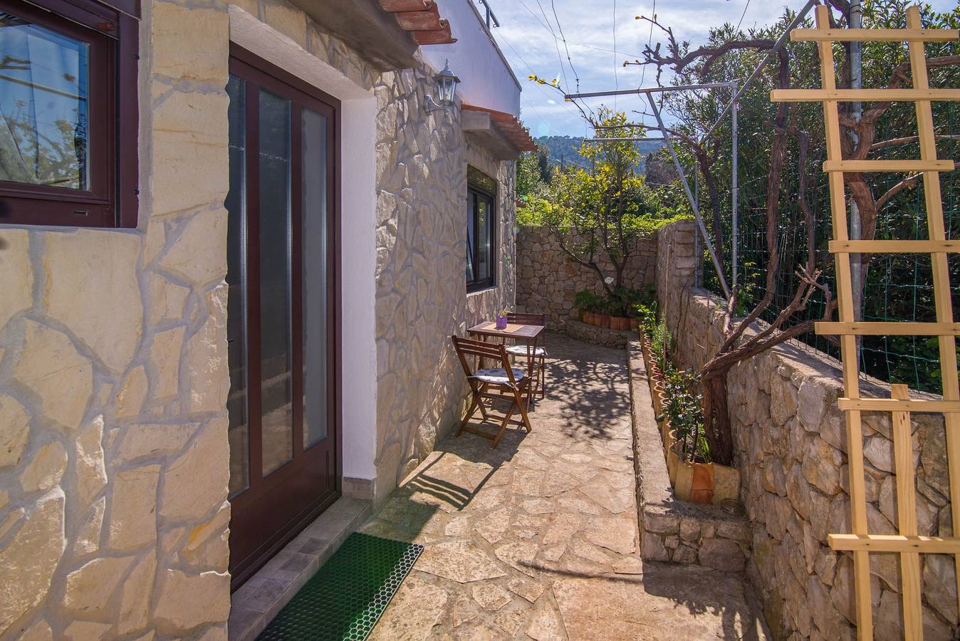 Ganze Wohnung, 1-Zimmer-Ferienwohnung mit Terrasse Veli Losinj, Losinj A-21192-a in Veli Losinj, Lošinj (Kvarner Bucht)