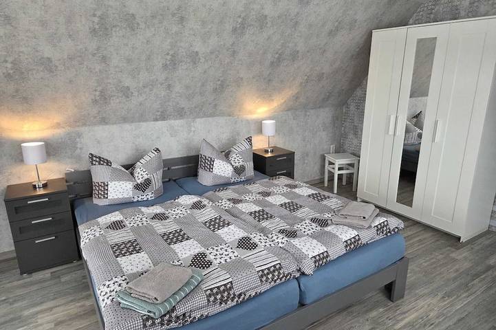 Ferienwohnung für 5 Personen, mit Garten und Balkon