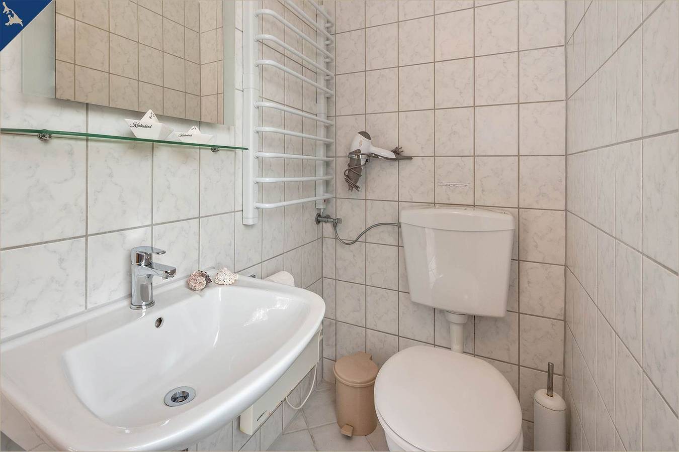 Ganze Wohnung, Moderner Bungalow in Lütow am Achterwasser mit Terrasse und Stegzugang in Lütow, Usedomer Norden
