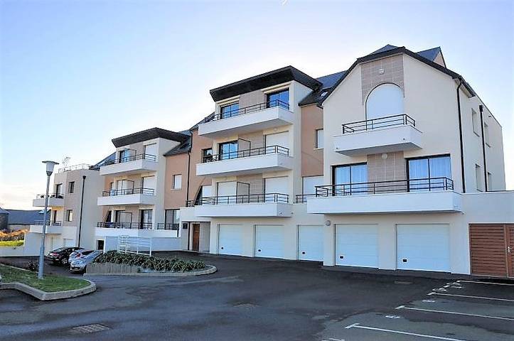 Appartement entier, Appartement 2 chambres Vue Sur Mer avec balcon à Tregastel in Trégastel, Côte de Granit Rose