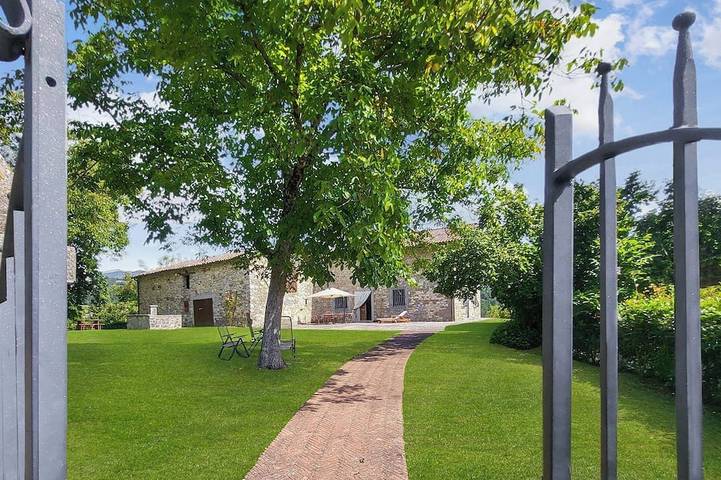 Ferienhaus für 8 Personen, mit Terrasse und Garten in Piazza al Serchio