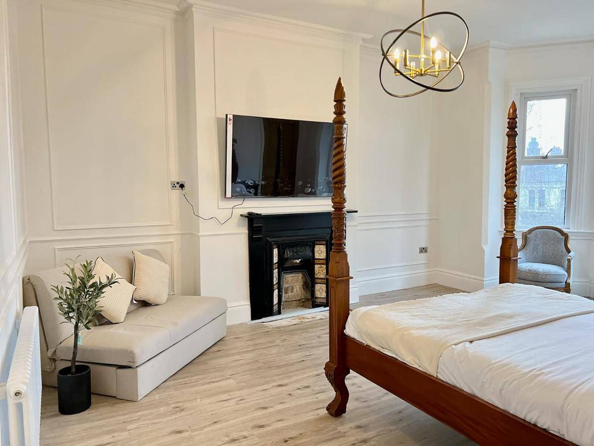 Fayhomes West Midlands Luxury Late 1800 Property in Walsall, Birmingham Area