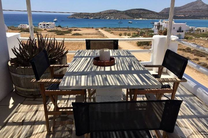 Villa for 3 people, with garden in Antiparos