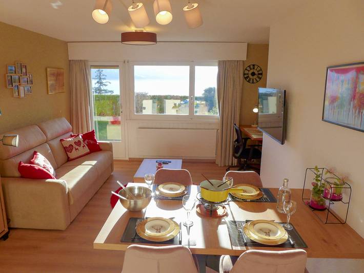 Location de vacances pour 4 personnes, avec Terrasse ainsi que Jardin et Sauna à Crans-Montana