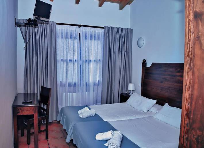 Apartamento de vacaciones para 2 personas, con jardín además de vistas y terraza - 1