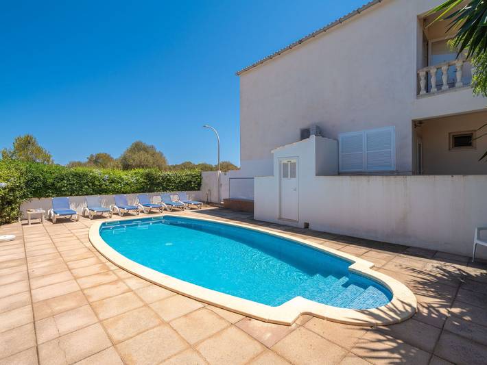 Finca für 4 Personen, mit Balkon und Terrasse sowie Garten in Cala Mendia - 2