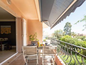 Gîte pour 6 personnes, avec jardin et terrasse dans Saint-Aygulf