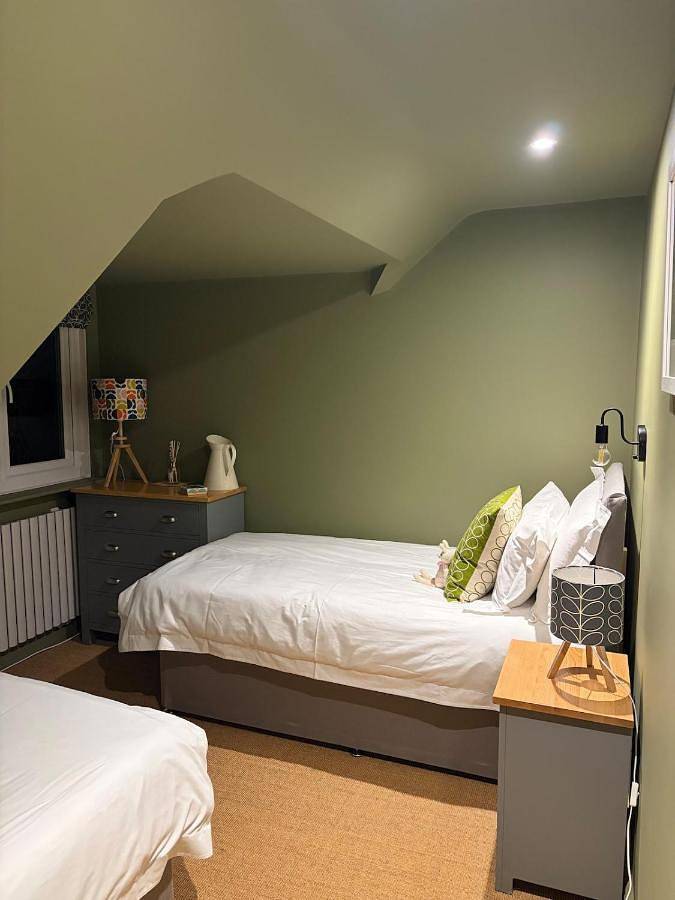 Two-Bedroom House in Fairbourne, Snowdonia