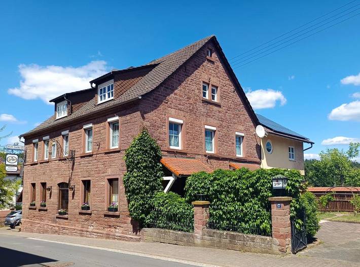 Ferienhaus für 2 Personen, mit Terrasse und Garten