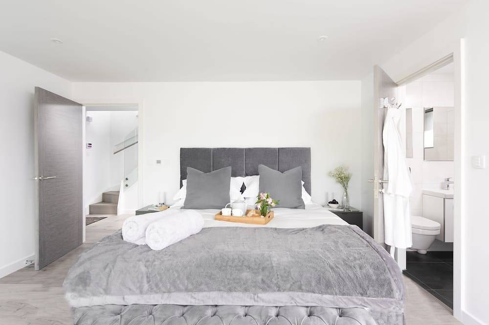 Stunning and stylish abode, close to the golden sands of Mawgan Porth beach in Mawgan Porth, Cornwall