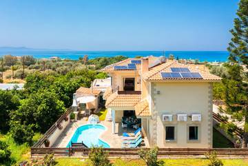 Villa for 7 People in South Cyprus, Photo 2