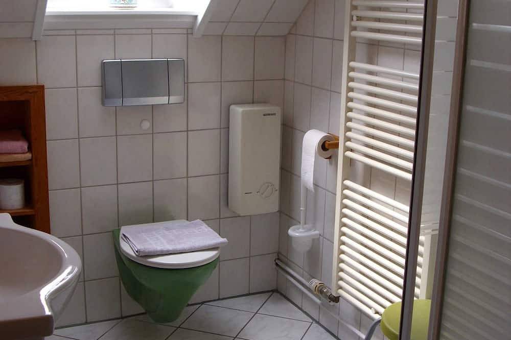 Ganze Wohnung, Appartment Lärchenblick - Red Ferienwohnungen Haus Roggenbach in Owschlag, Rendsburg-Eckernförde
