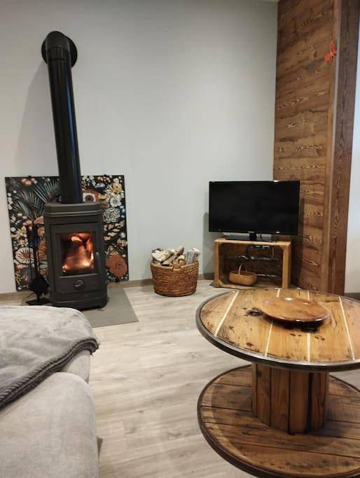 Gîte pour 5 personnes, avec jardin à Entremont-le-Vieux - 2