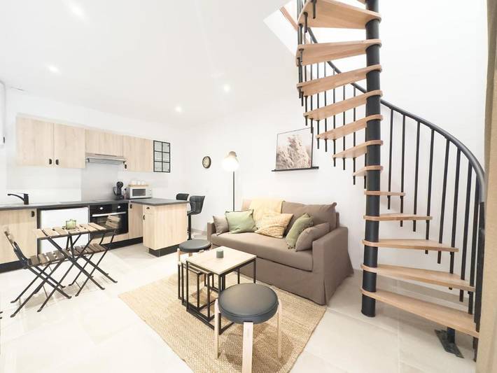 Gîte pour 7 personnes, avec terrasse dans Nogentel