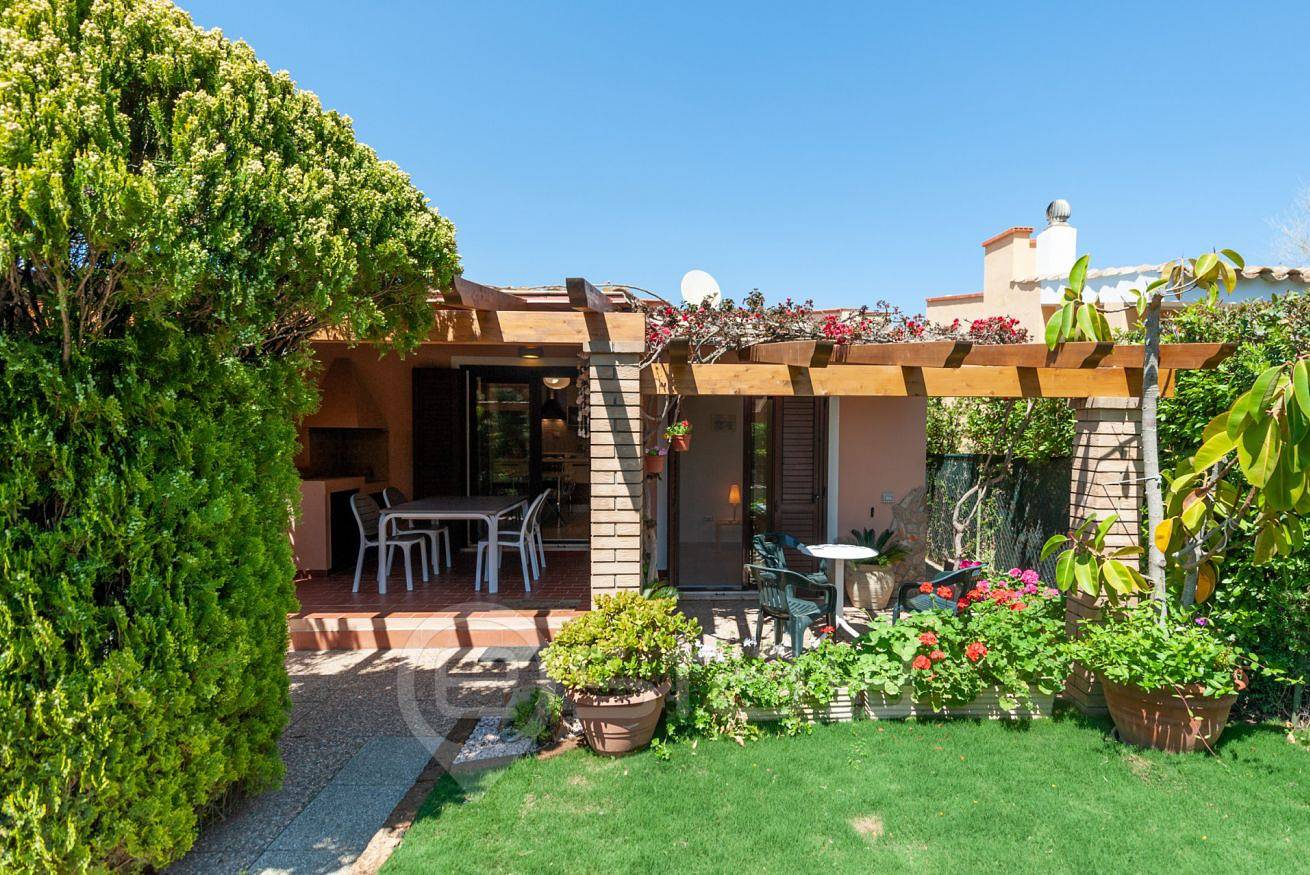 Geheel appartement, Vakantieappartement voor 4 personen met balkon/terras in Spiaggia di Villasimius, Villasimius