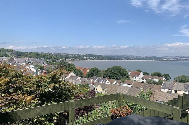 Cottage for 3 people, with garden, with pets in Mumbles