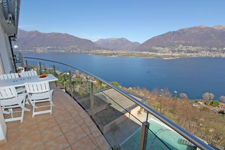 Ferienwohnung für 4 Personen, mit Pool und Balkon sowie Ausblick und Seeblick in Gambarogno - 2
