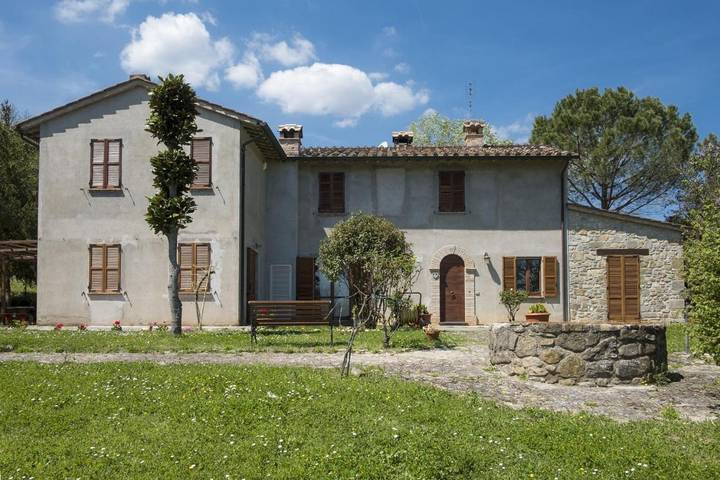 B&b per 5 persone, con giardino e panorama, adatto a famiglie con bambini in Umbria