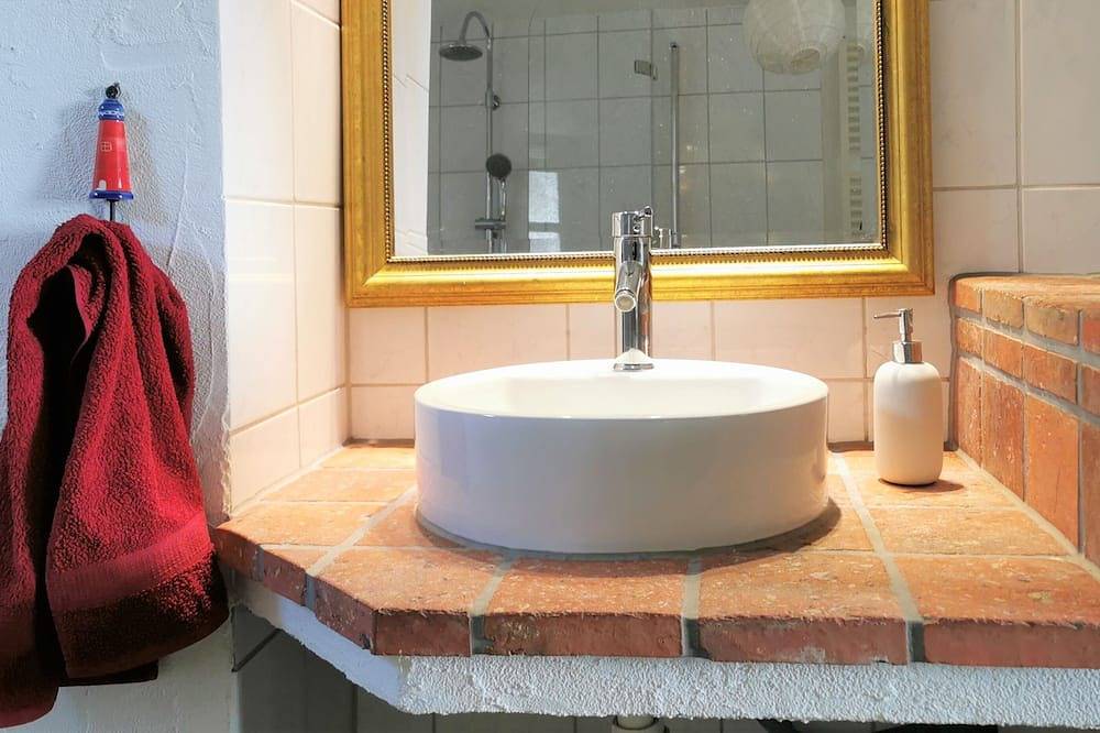 Entire apartment, Vacation apartment/apartment for 4 guests with 55m² in Hattersheim am Main (161500) in Hattersheim am Main, Main-Taunus-Kreis