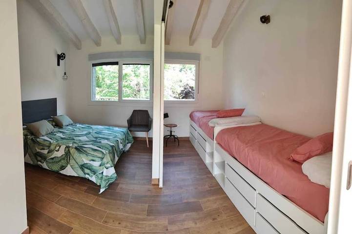 Entire apartment, Apartamento Especial Familias a 10 Minutos de Comillas y Santillana Del Mar in Alfoz de Lloredo, Cantabrian Coast
