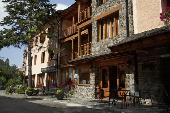 Hotel para 2 personas, con jardín y terraza - 1